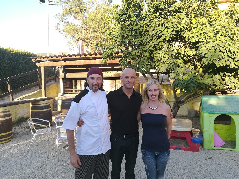 Con Betty e Massimo de Lo Zenzero Lacona, Isola d'Elba Con Betty e Massimo de Lo Zenzero Lacona, Isola d'Elba
