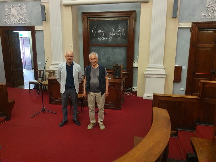 Con Costantino Leanti, lezioni concerto presso Aula Kosmos, Università di Pavia Con Costantino Leanti, lezioni concerto presso Aula Kosmos, Università di Pavia